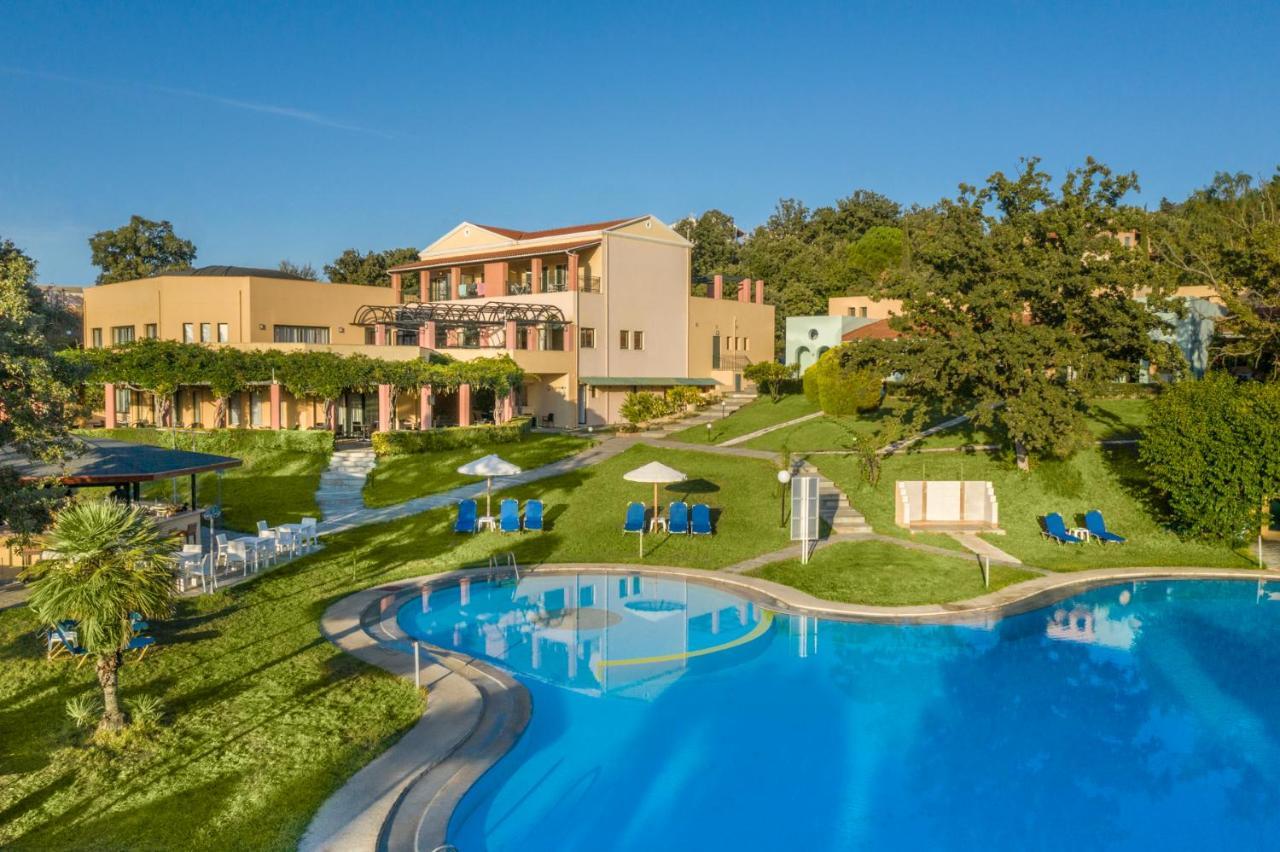 Hotel Century 4*