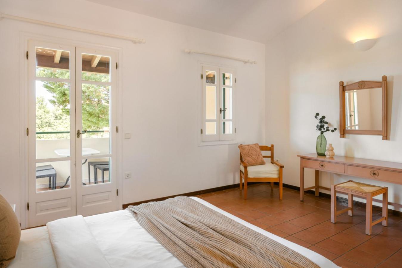 Hotel Century Acharavi (Corfu)