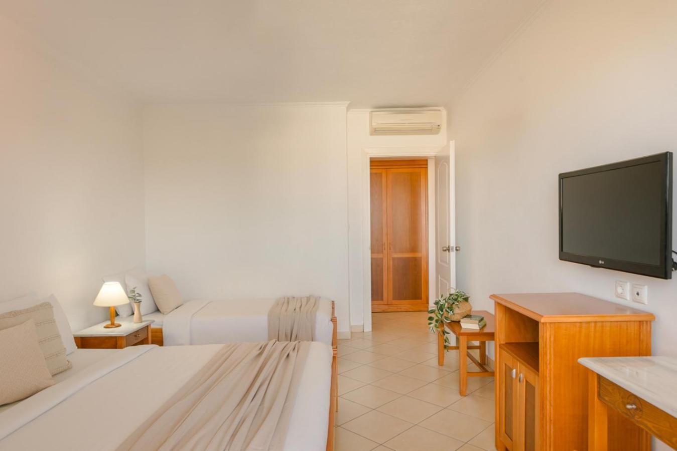 Hotel Century