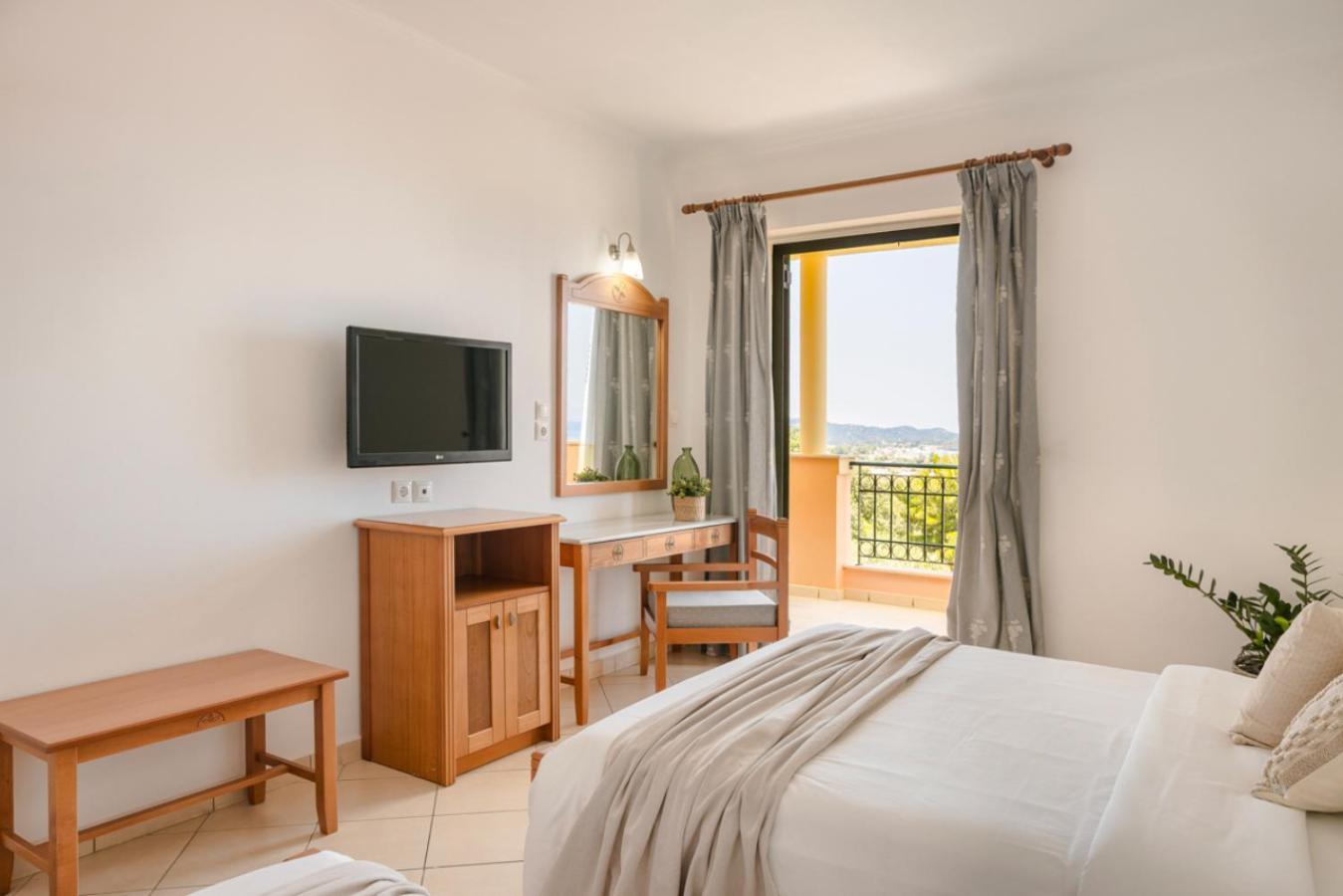 Century Hotel Acharavi (Corfu)