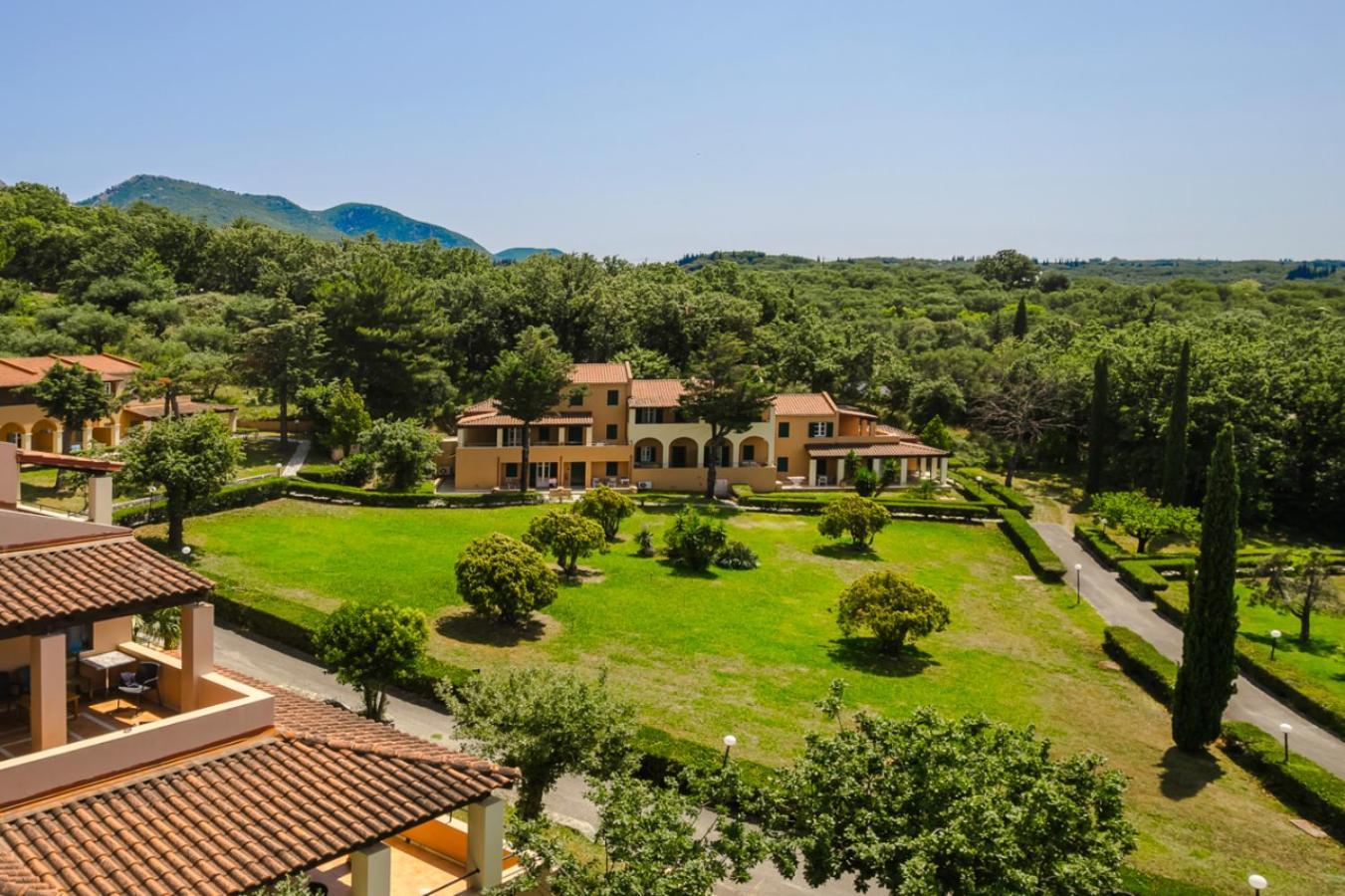 Hotel Century 4*
